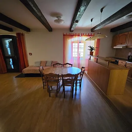 Siskuv Mlyn Гостевой дом Vanov